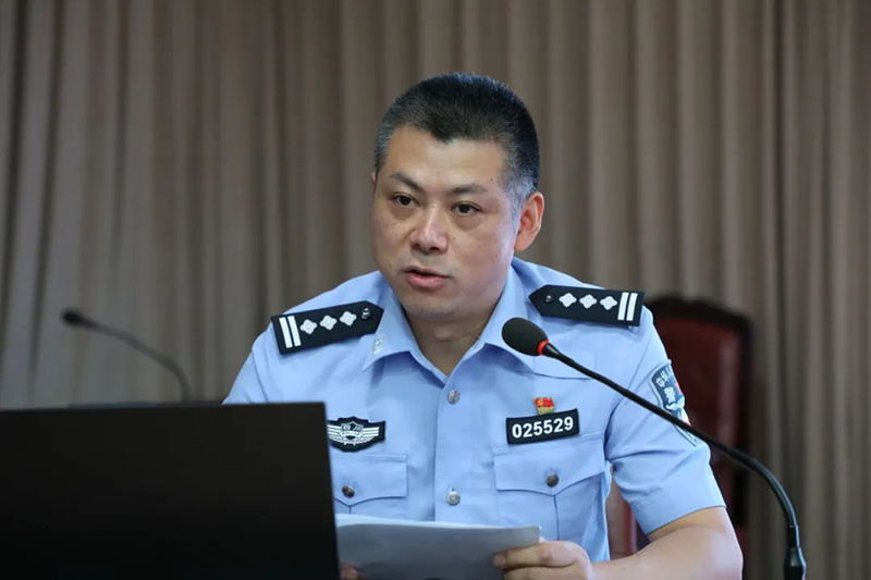 合江縣紀委監委駐縣公安局紀檢監察組組長(cháng) 鄢華勇.jpg